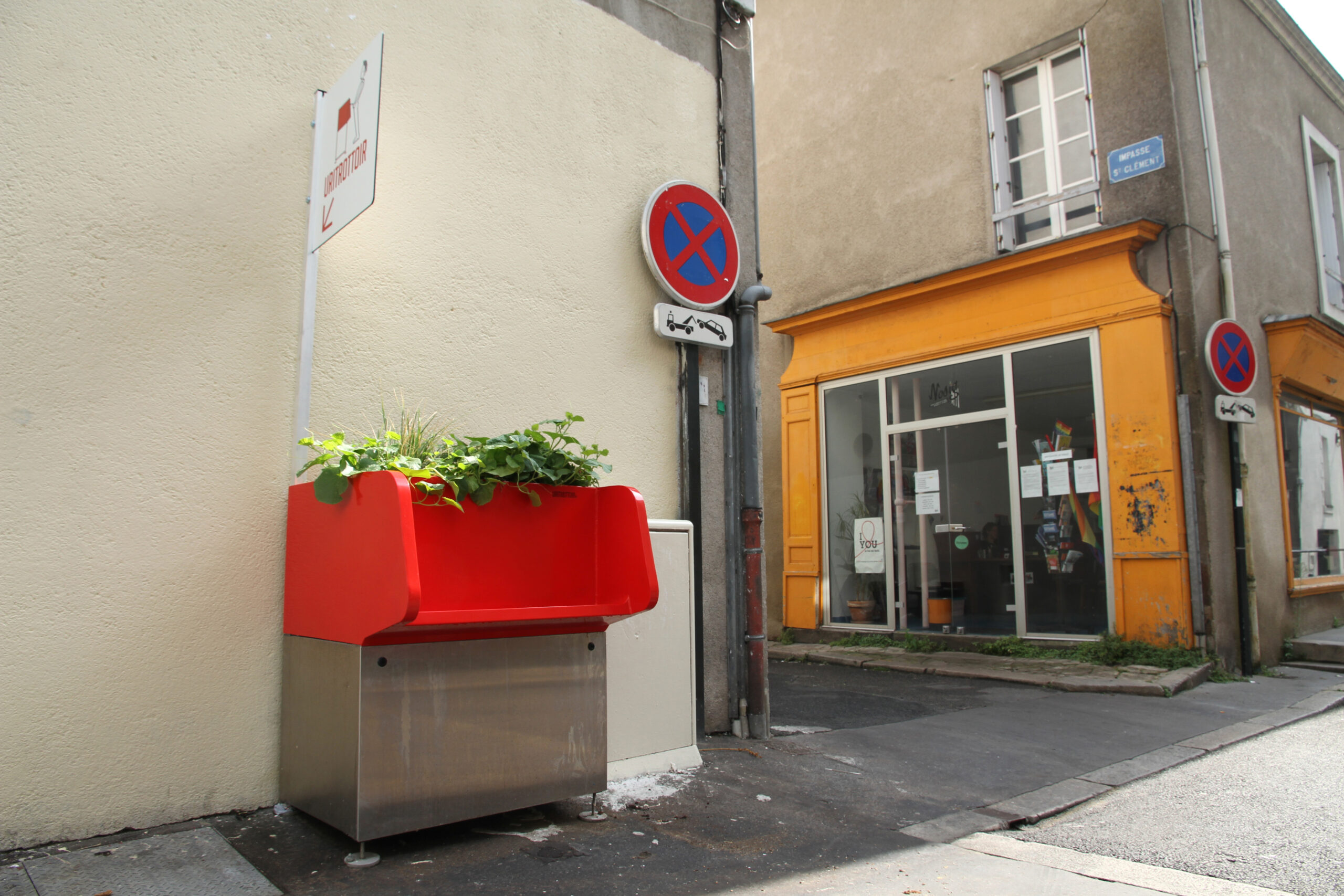 Uritrottoir rue Dugast-Matifeux